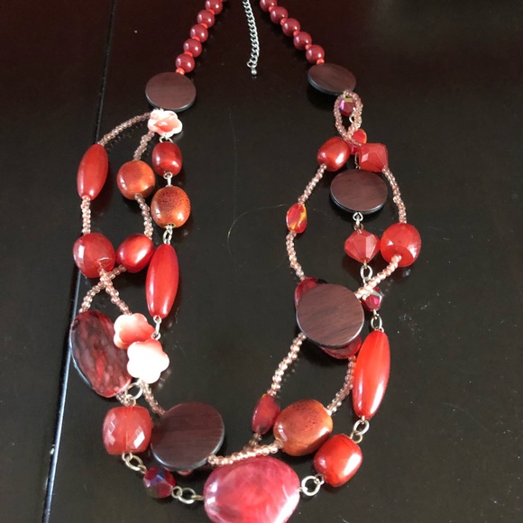 Red chunky beaded necklace - Picture 1 of 2